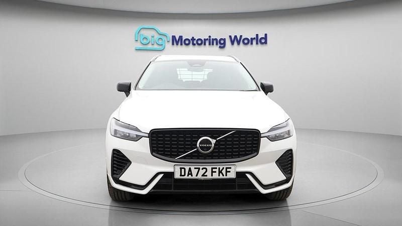 Used Volvo XC60 Plus 350 HP (257 kW) 2022 White SUV