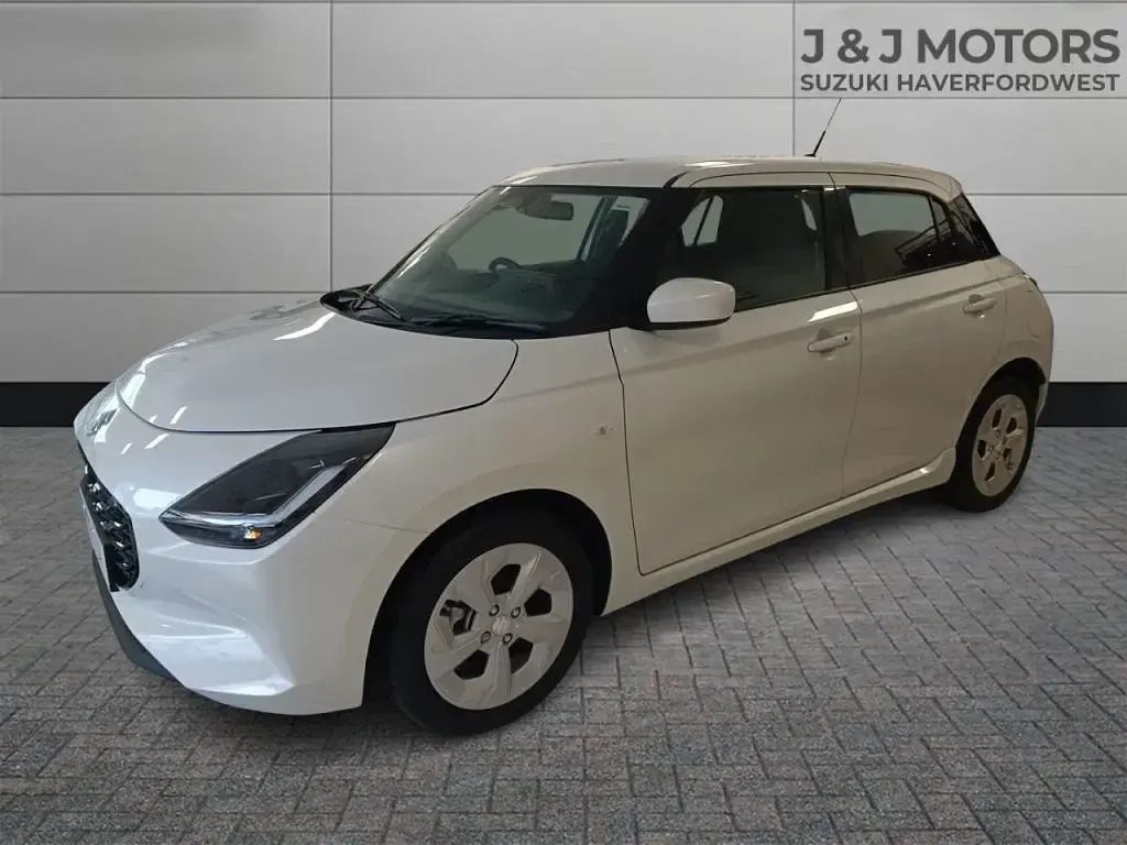 Used Suzuki Swift 82 HP (60 kW) 2025 Pure white pearl Hatchback
