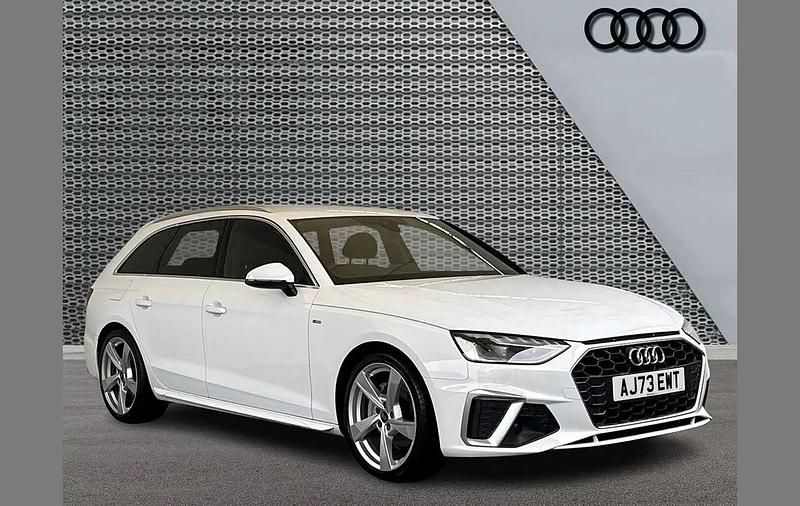 Used Audi A4 S-Line 200 HP (147 kW) 2023 White Estate