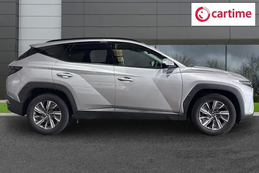 Gebraucht Hyundai Tucson SE 150 PS (110 kW) 2022 Silber SUV