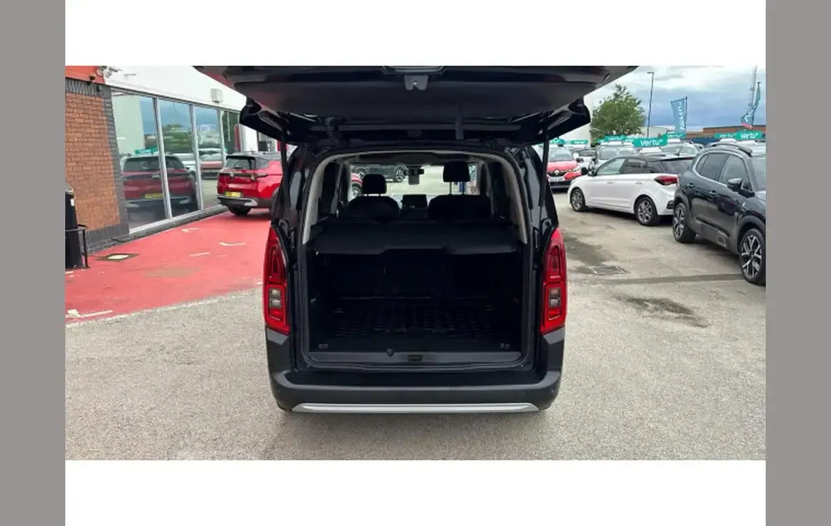 Used Citroën Berlingo XTR 98 kW (134 HP) 2023 Black MPV