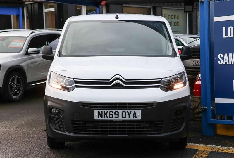 Used Citroën Berlingo 2019 White MPV