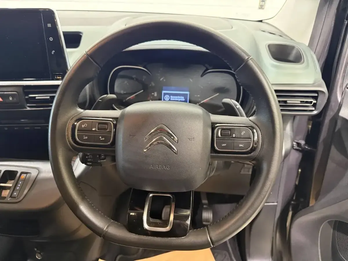Used Citroën Berlingo XTR 130 HP (95 kW) 2024 Grey MPV