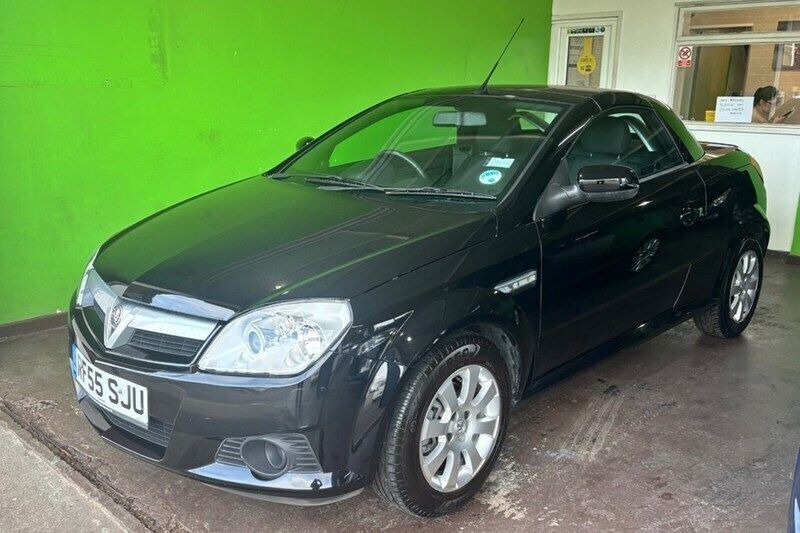 Used 2005 Vauxhall Tigra | £2,350 (Fair price) - Image 1/1