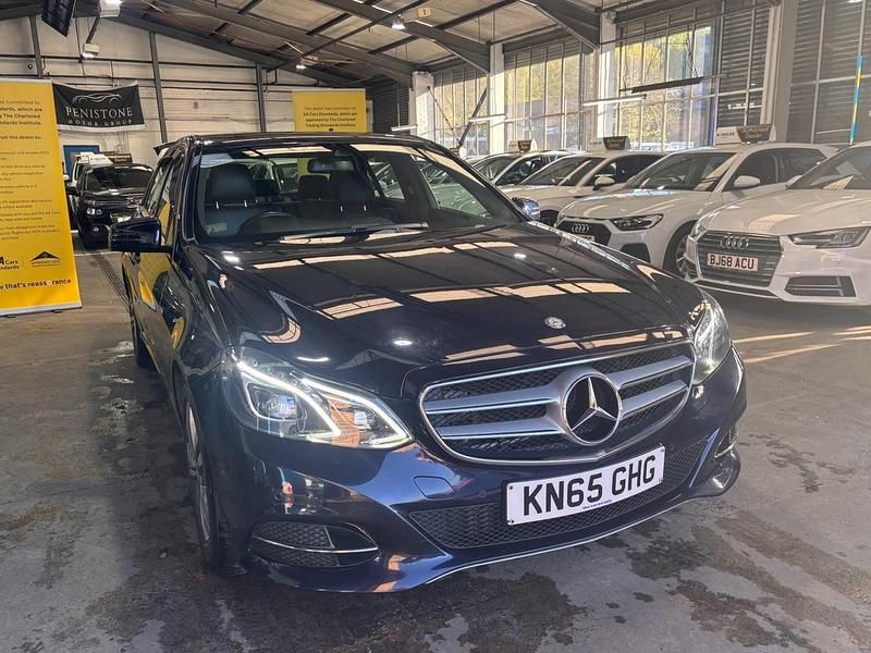 Used Mercedes E220 SE 2015 Blue Sedan