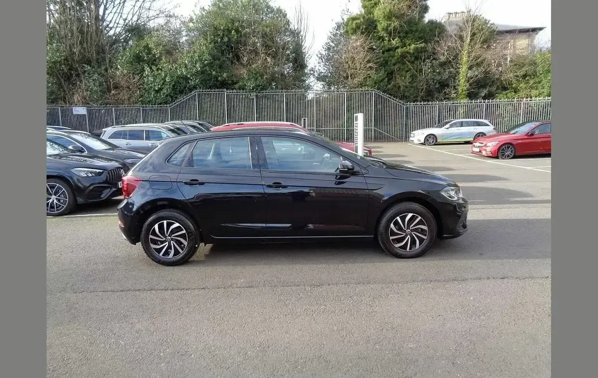 Used VW Polo Life 95 HP (69 kW) 2025 Black Hatchback
