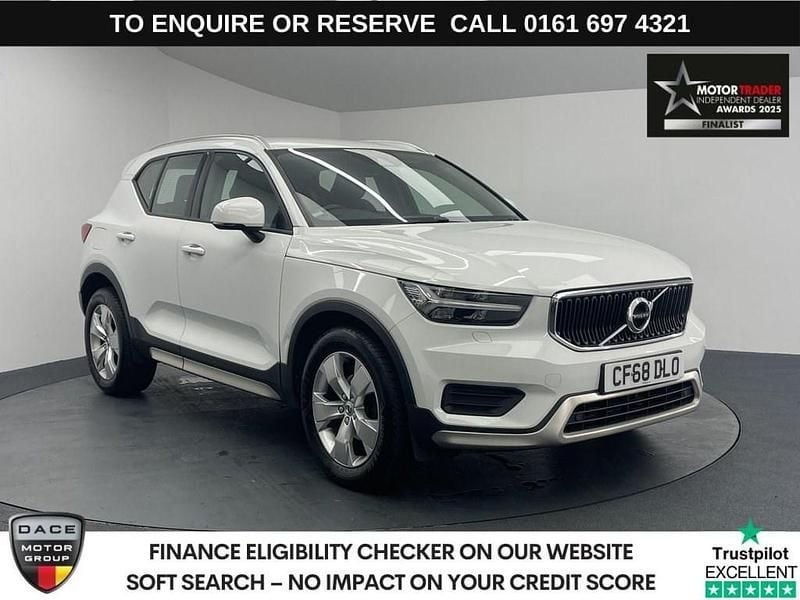 White Used 2019 Volvo XC40 Momentum SUV | £15,440 (Fair price) - Image 1/3