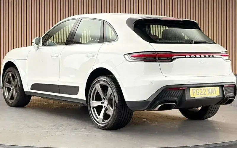 Used Porsche Macan 265 HP (194 kW) 2025 SUV