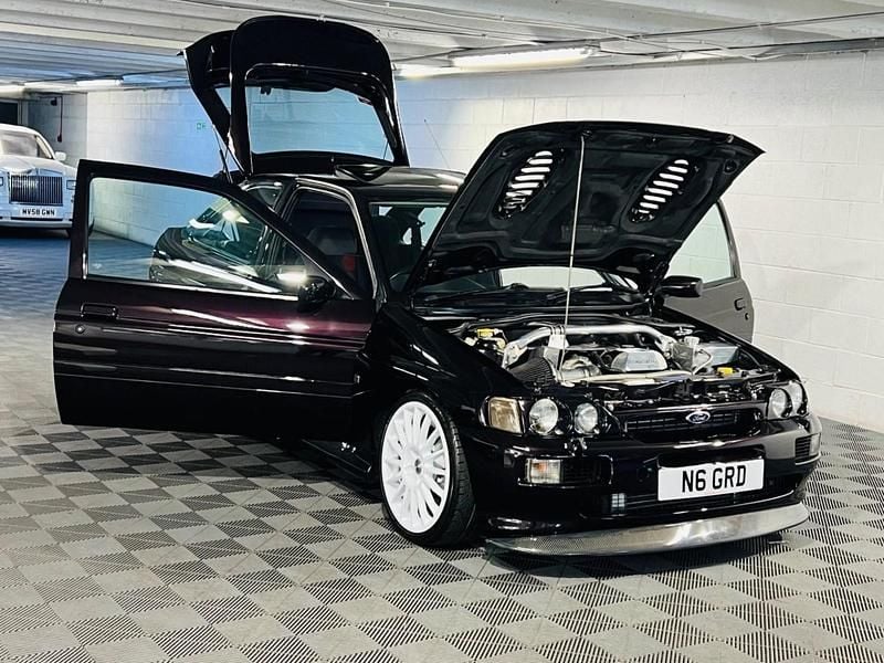 Red Used 1995 Ford Escort RS Hatchback | £69,989 - Image 1/4