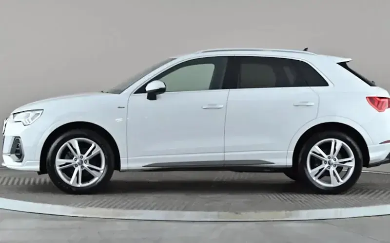 Used Audi Q3 S-Line 150 HP (110 kW) 2023 SUV