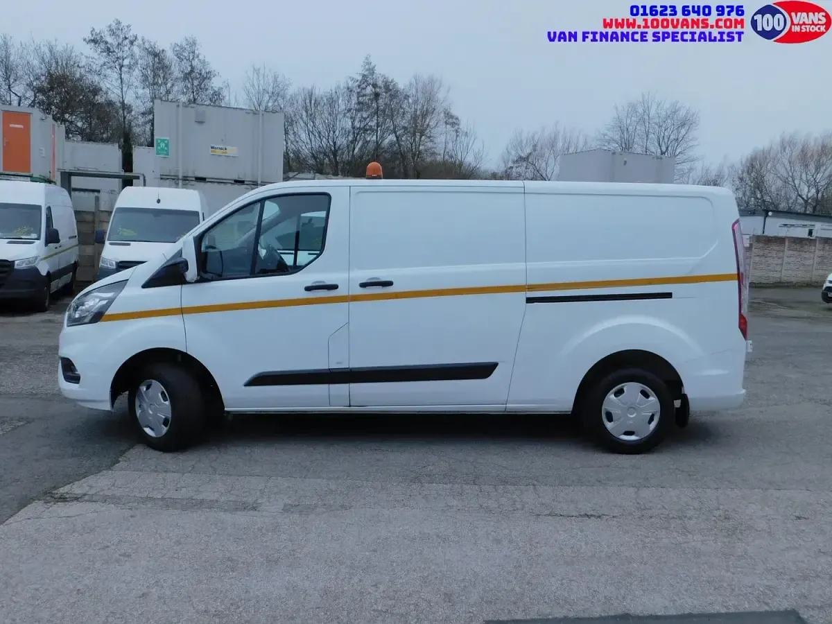 Used Ford Transit Custom Trend 130 HP (95 kW) 2022 White Van