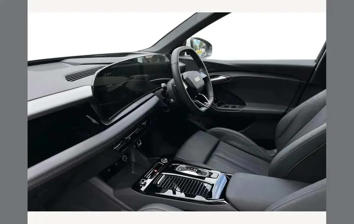 Used Audi Q6 e-tron S-Line 284 kW (387 HP) 2025 White SUV
