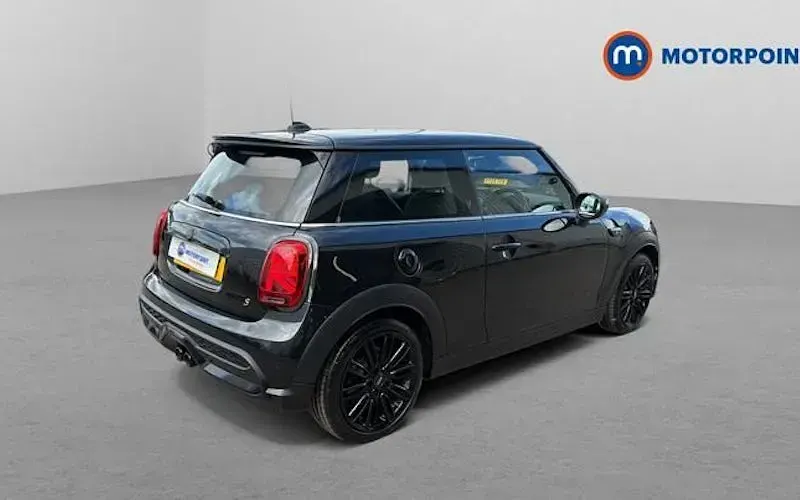 Used Mini Cooper S Exclusive 178 HP (130 kW) 2022 Black Hatchback
