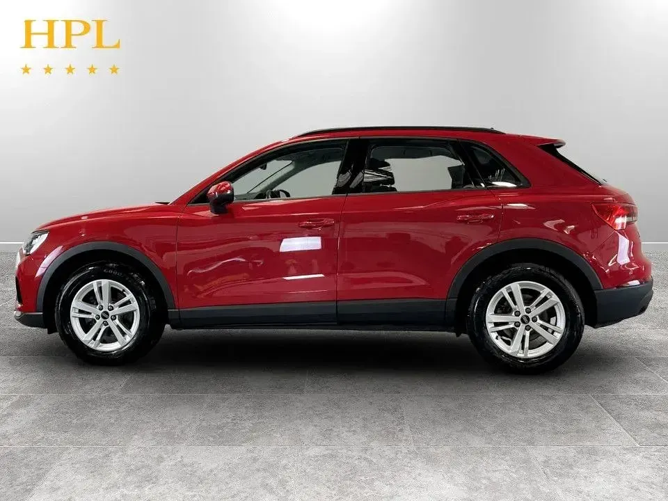 Usado Audi Q3 Business 150 HP (110 kW) 2023 Vermelho SUV