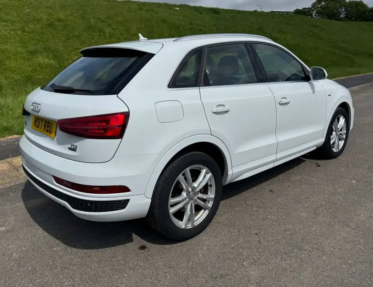 Usado Audi Q3 S-Line 150 HP (110 kW) 2017 Branco SUV