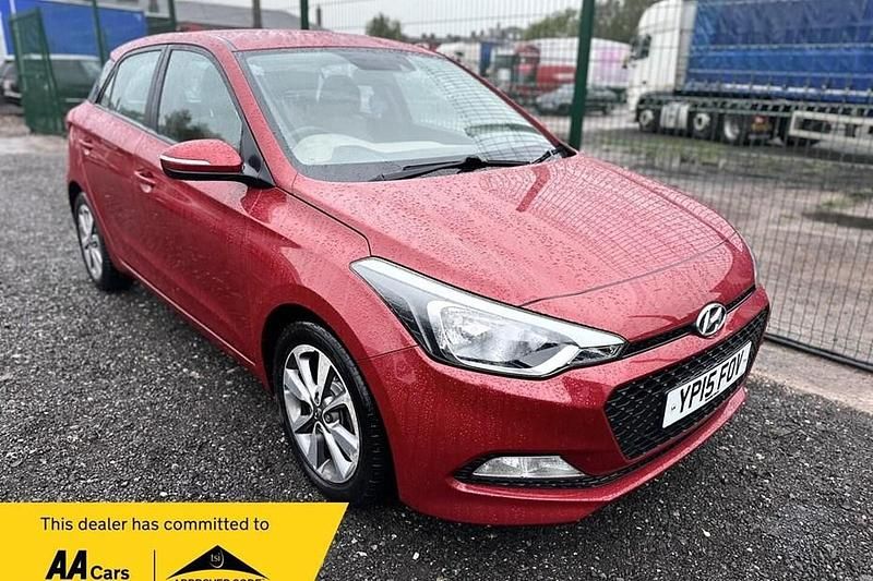 Red Used 2015 Hyundai i20 SE Hatchback | £5,195 (Fair price) - Image 1/1