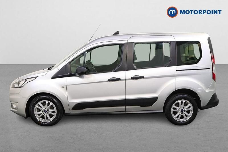 Used Ford Tourneo Connect Zetec 120 HP (88 kW) 2022 Silver MPV