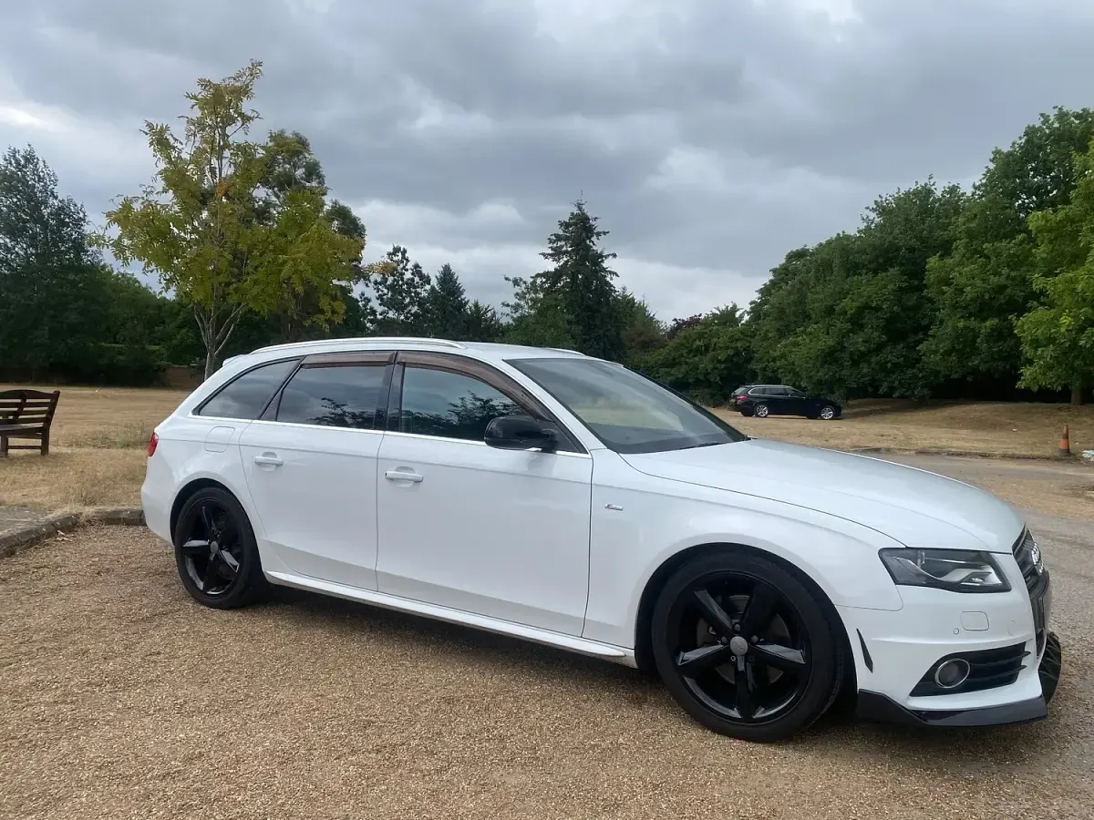 Used Audi A4 S-Line 211 HP (155 kW) 2011 White Estate