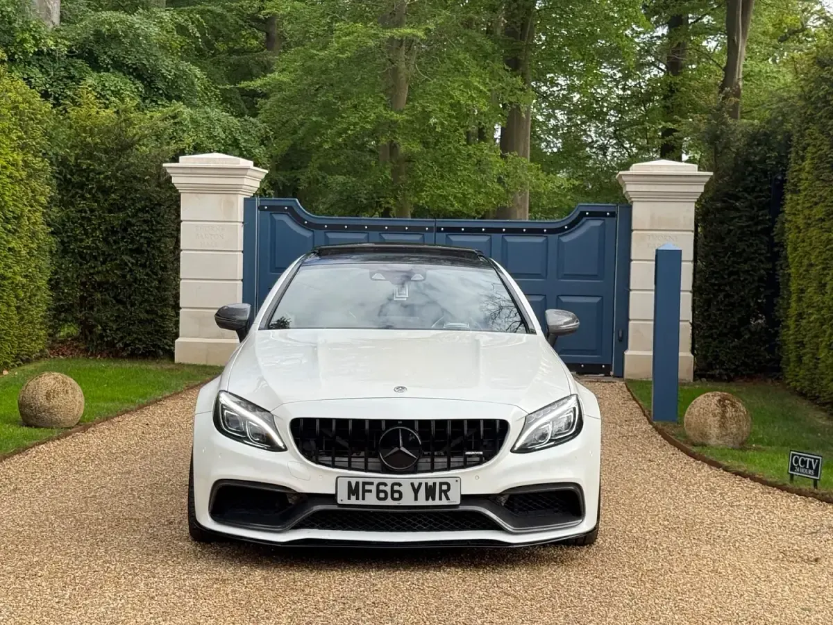 Used Mercedes C63S AMG Premium 600 HP (441 kW) 2017 White Coupe