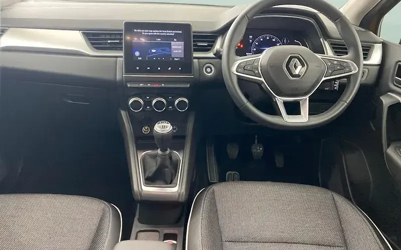 Usado Renault Captur Version S 91 HP (66 kW) 2022 Laranja SUV