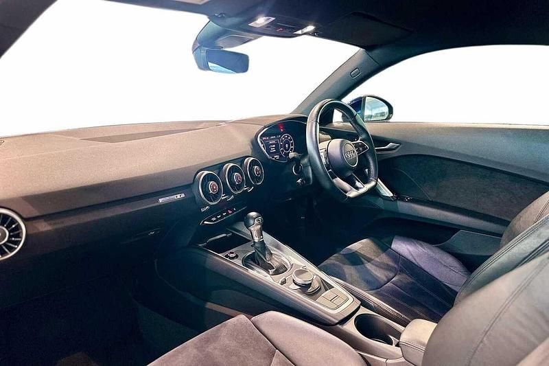 Usado Audi TT Sport 241 HP (177 kW) 2021 Azul Coupé