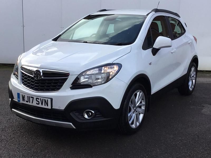 White Used 2017 Vauxhall Mokka S SUV | £6,995 (Fair price) - Image 1/4