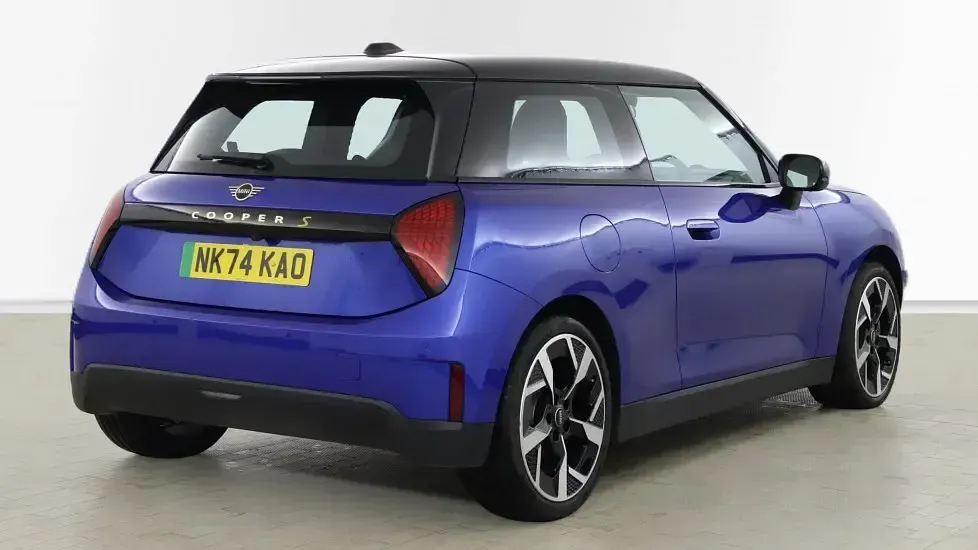 Used Mini Cooper SE Hatch 158 kW (215 HP) 2024 Blue Hatchback