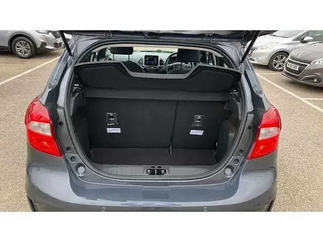 Second-hand Ford Ka Plus Zetec 70 CP (51 kW) 2018 Gri Hatchback