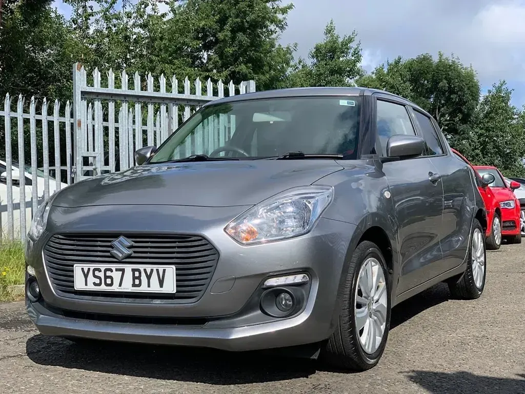 Usado Suzuki Swift SZ-T 111 CV (81 kW) 2017 Plateado Utilitario