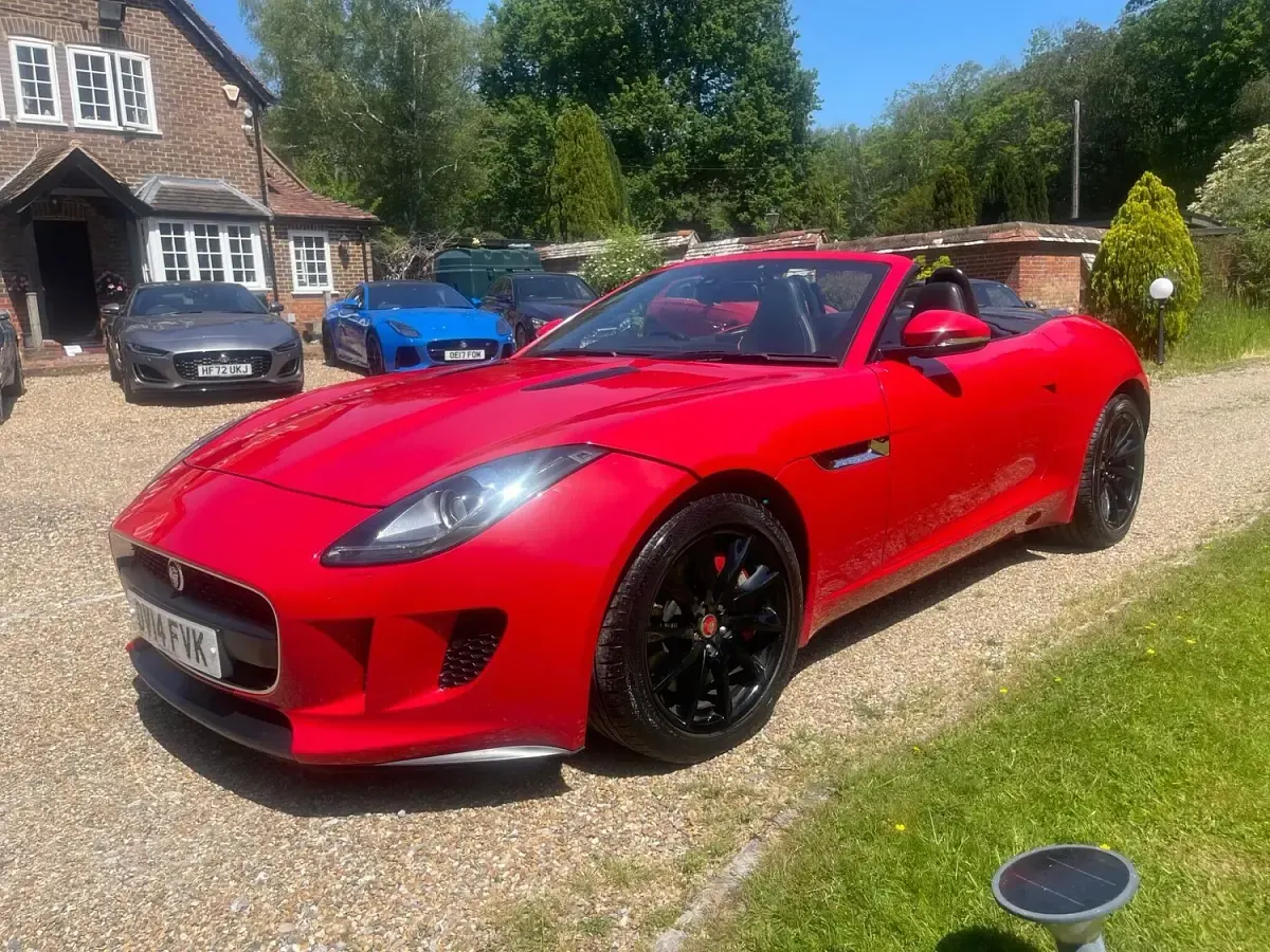 Used Jaguar F-Type Supercharged 380 HP (279 kW) 2014 Red Cabriolet