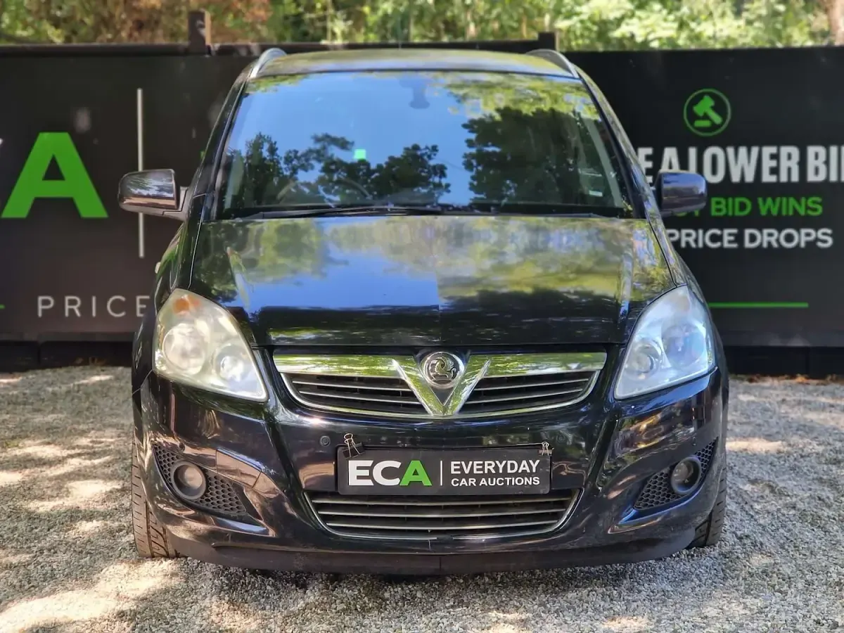 Used Vauxhall Zafira Design Edition 150 HP (110 kW) 2010 Black MPV