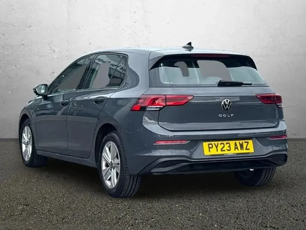 Used VW Golf VIII Life 130 HP (95 kW) 2023 Grey Hatchback
