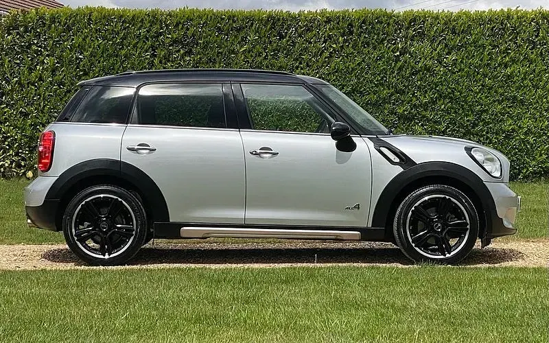 Used Mini Cooper Countryman 111 HP (81 kW) 2015 Silver SUV