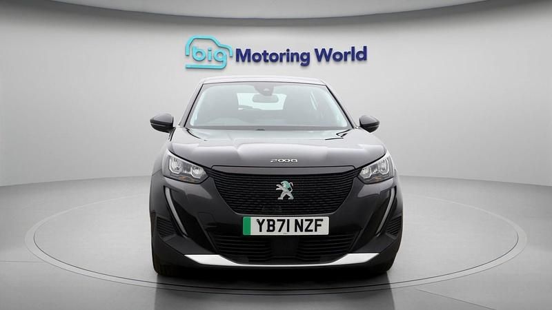 Used Peugeot 2008 Active Premium 100 kW (136 HP) 2022 Black SUV