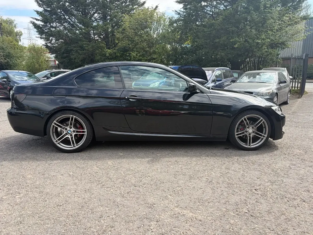 Used BMW 320 M Sport 170 HP (125 kW) 2011 Black Coupe