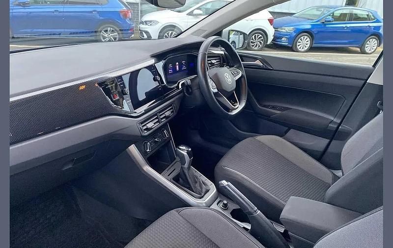 Used VW Polo Life 95 HP (69 kW) 2022 Silver Hatchback