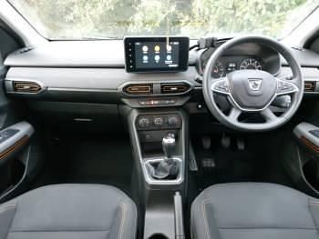 Used Dacia Sandero Comfort 91 HP (66 kW) 2022 White Hatchback