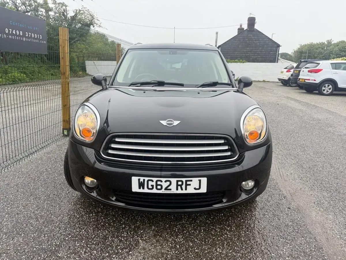 Used Mini Cooper Countryman 122 HP (89 kW) 2012 Black SUV