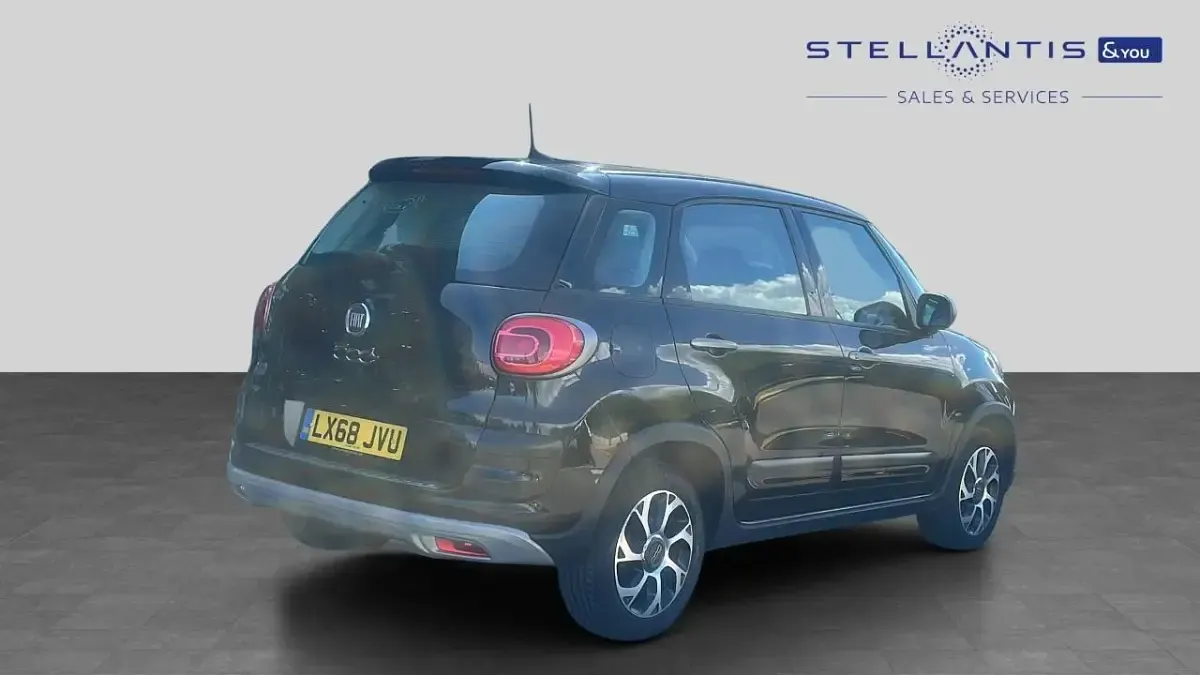 Used Fiat 500L Cross 95 HP (69 kW) 2018 Black MPV