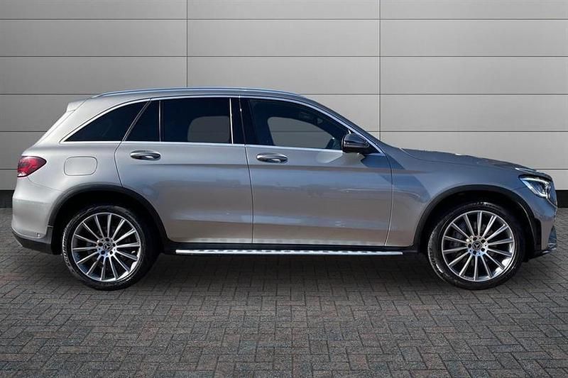 Used Mercedes GLC220 AMG Line Premium 194 HP (142 kW) 2020 Iridium silver Estate