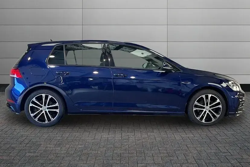 Used VW Golf VII R-line 148 HP (108 kW) 2019 Blue Hatchback