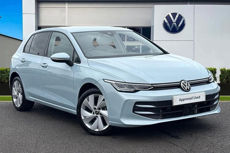 Blue Used 2025 VW Golf VIII Match Hatchback | £27,290 (Expensive) - Image 1/4
