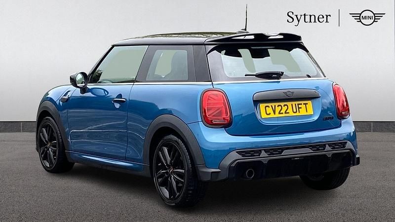 Used Mini Cooper Hatch 134 HP (98 kW) 2022 Blue Hatchback