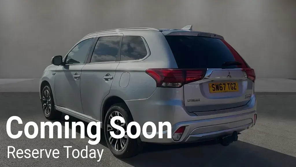 Usado Mitsubishi Outlander P-HEV 2017 Prateado SUV