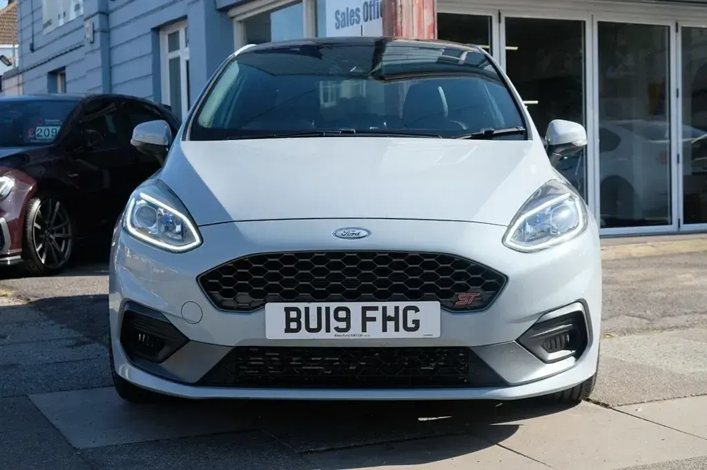 Used Ford Fiesta ST 198 HP (145 kW) 2019 Silver Hatchback