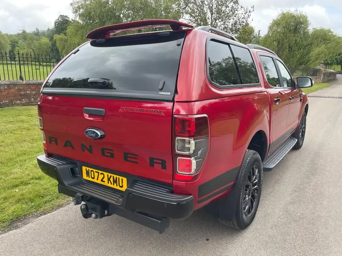Begagnad Ford Ranger Wildtrack 210 HK (154 kW) 2023 Röd Pickup