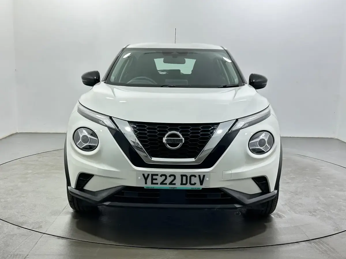 Used Nissan Juke Acenta 114 HP (83 kW) 2022 White SUV
