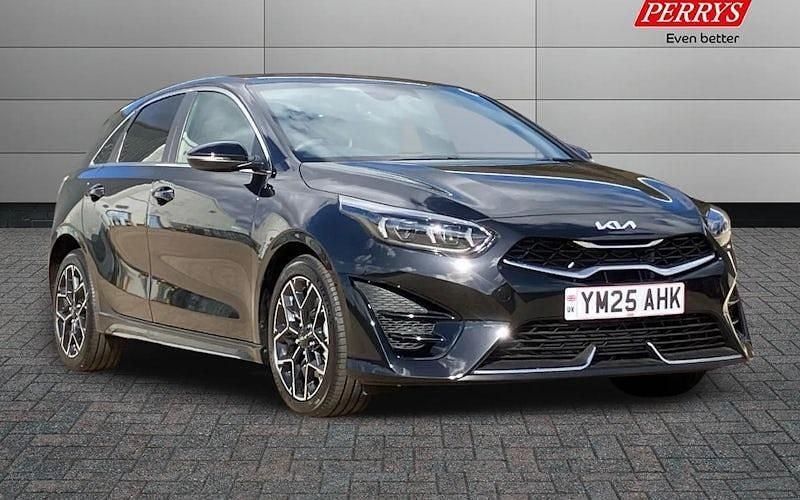 New 2025 Kia Ceed GT-Line Hatchback | £21,595 (Fair price) - Image 1/4