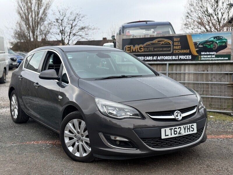 Grey Used 2012 Vauxhall Astra Hatchback | £1,995 (Fair price) - Image 1/4