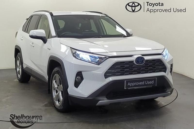 White Used 2019 Toyota RAV4 Hybrid Design SUV | £19,990 (Fair price) - Image 1/1
